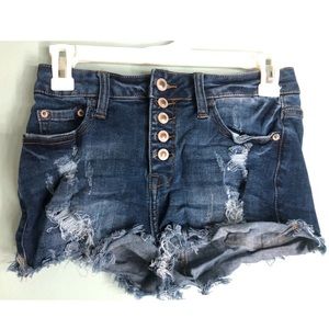 button up high waisted shorts ✨